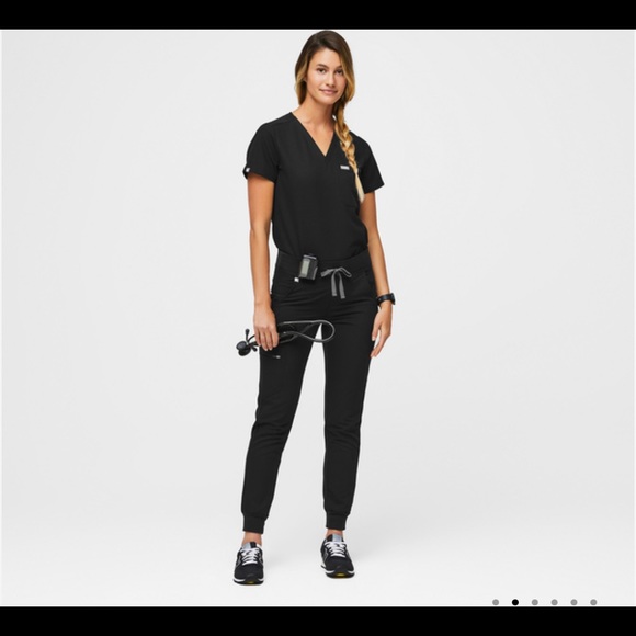 Black Figs top - Picture 2 of 3